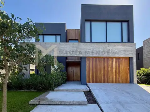 Casa en Alquiler de 4 dormitorios