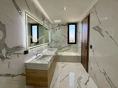 Casa 6 ambientes con 3 baños