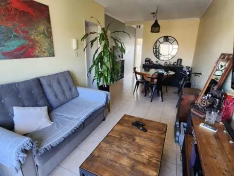 DEPTO EN VENTA MORENO 5300 WILDE 2 AMB C/BALCON Y E.G.COCHE