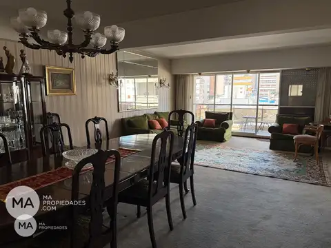 Departamento en Venta de 6 ambientes