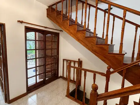 VENTA CASA 5 AMB COCHERA PARQUE PERMUTA S. LUGARES