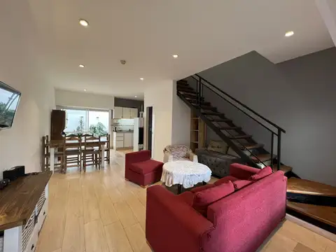 VENTA CASA DE 4 AMBIENTES EN PARQUE AVELLANEDA CAPITAL FEDERAL