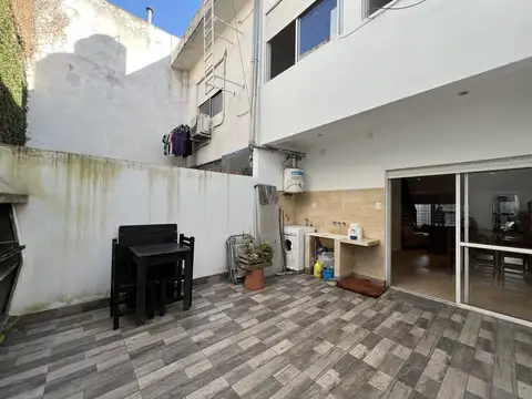 VENTA CASA DE 4 AMBIENTES EN PARQUE AVELLANEDA CAPITAL FEDERAL