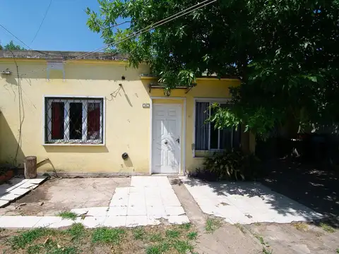 VENTA CASA 3 AMBIENTES MERLO