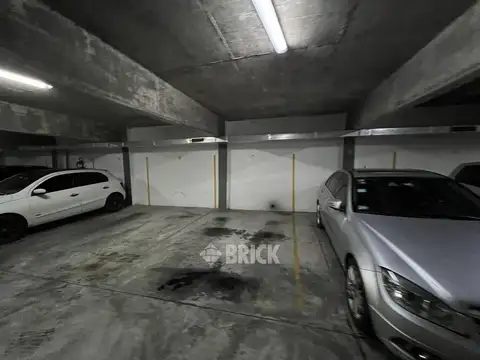 COCHERA FIJA CUBIERTA N° 19 EN AV. JUAN DE GARAY AL 3700 (HAY OTRAS)