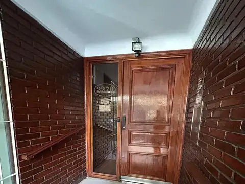 Venta 4 Ambientes con Cochera – Balcón al Frente – Palermo Thames 2200