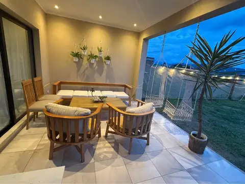 Casa en Venta en Cerrillos, USD 1.400