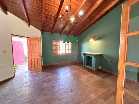 Casa en Venta con 2 cocheras