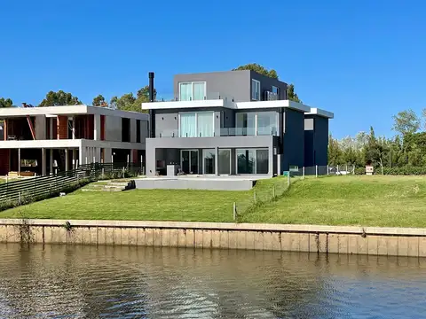 Casa en Alquiler en El Yacht, 5 dorm en suite!