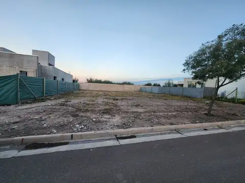 Venta Lote en Terrazas Park Russell Maipú
