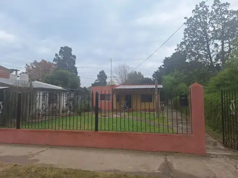 CASA VENTA 2 AMBIENTES GLEW SOBRE LOTE 683 M2