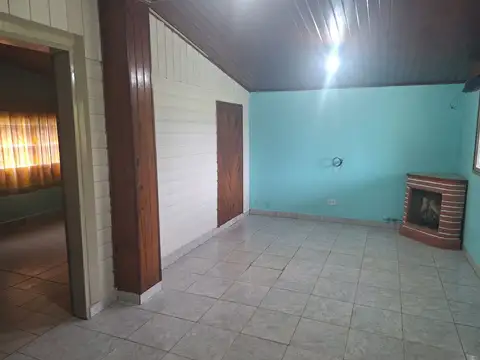 CASA VENTA 2 AMBIENTES GLEW SOBRE LOTE 683 M2