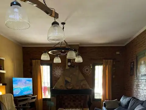 Casa en Venta en Villa Gobernador Udaondo, USD 265.000