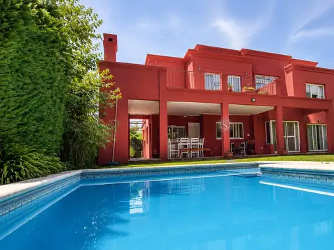 Casa 6 ambientes con 3 baños