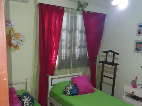 Casa 5 ambientes con 4 baños