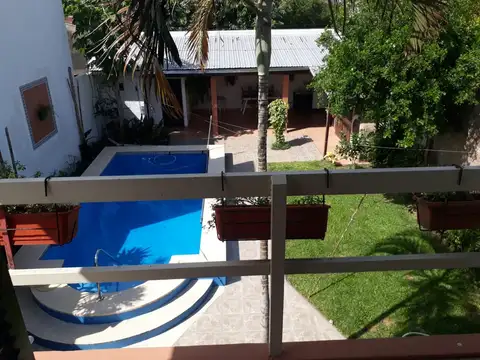 Casa en Venta con 4 cocheras