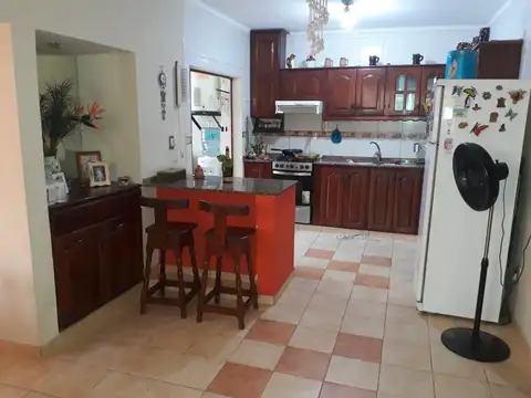SE VENDE: SAN FERNANDO 530. AMPLIA CASA