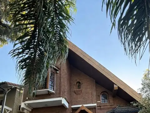 Chalet en venta Castelar Norte