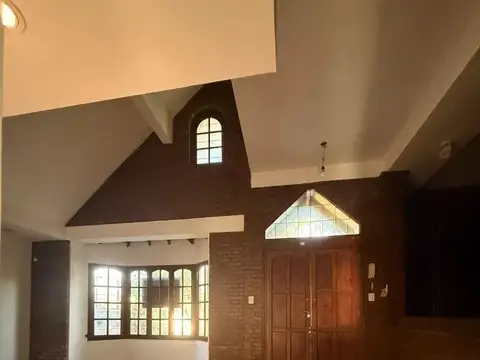 Chalet en venta Castelar Norte