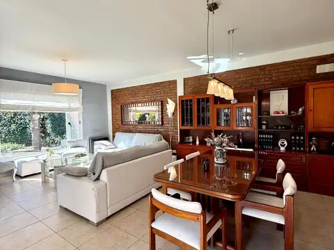 Casa en Venta en Club El Carmen, USD 255.000