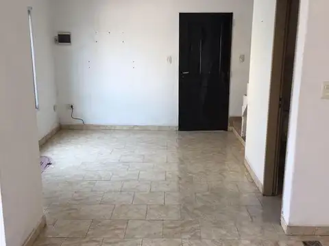 Depto Tipo Casa en Venta en Centro, USD 200.000