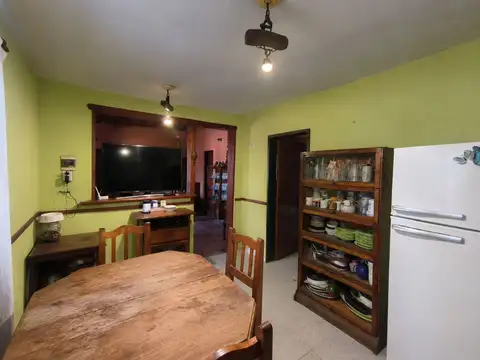 Casa 2 ambientes con 1 baño