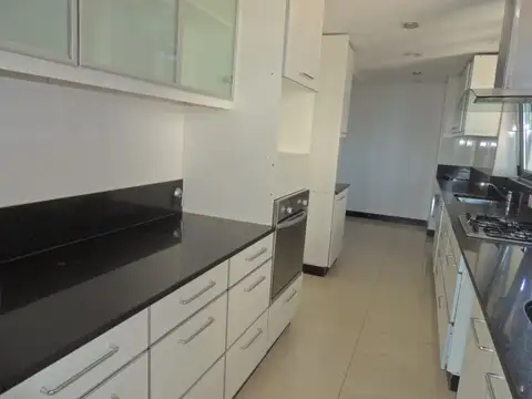 Departamento 5 ambientes con 3 baños
