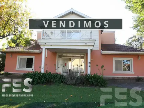 Casa 6 Ambientes en Venta Country Club El Paraiso