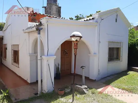 CASA 3 AMBIENTES EN VENTA – LOTE PROPIO – MORÓN
