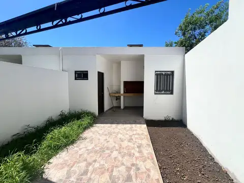VENTA DE TRIPLEX 3 DORMITORIOS CON VENTA ITUZAINGO