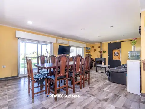 Casa 3 ambientes con 2 baños