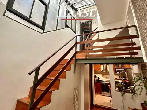 Depto Tipo Casa en Venta de 5 ambientes