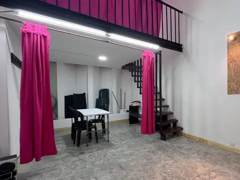 Local en Alquiler 64 años