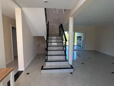 Casa en Venta en Puertos - Barrio Vistas, USD 355.000