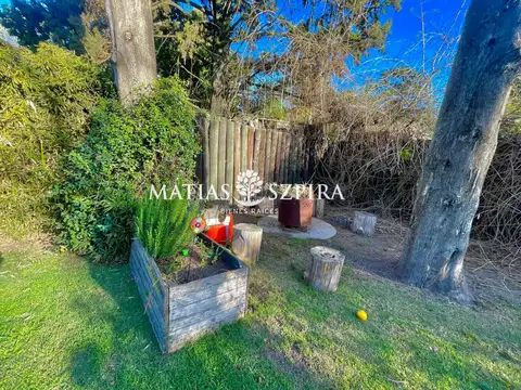 Casa 5 ambientes con 4 baños