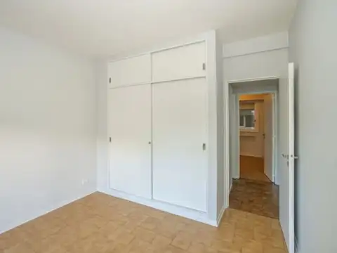 Departamento de 4 ambientes en Flores