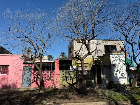 Casa 2 ambientes con 1 baño