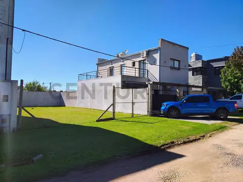 213 e 42 y 43 500, Piso 0