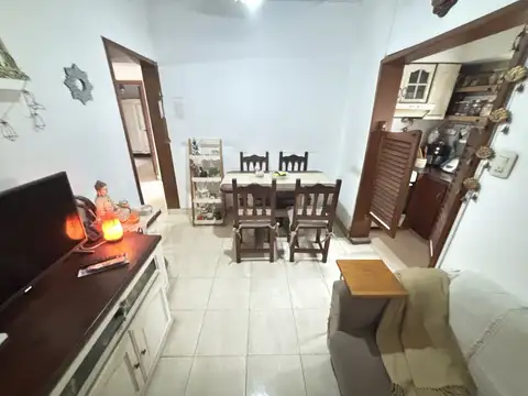 Hermosa Casa en Esquina   3 Habitaciones + Patio