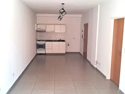 Nicolás Repetto 300