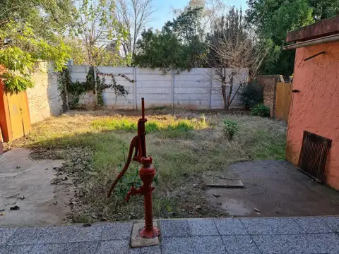 Casa en venta de 2 dormitorios c/ cochera en Belén de Escobar