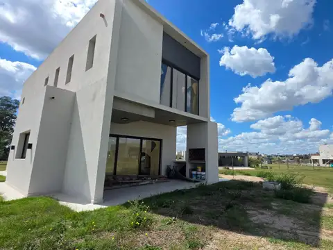 Casa en Venta en Santa Clara Al Sur, USD 185.000