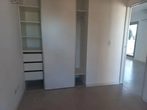 Departamento en Alquiler con 1 cocheras