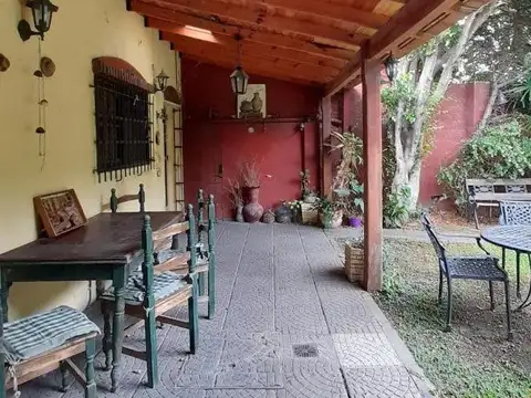 Casa en Venta con 1 cochera