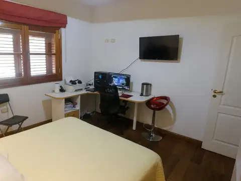 Casa en Venta con 5 cocheras