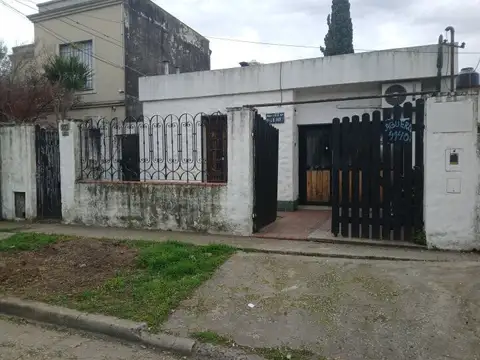 CASA DE 3 DORMITORIOS EN LA FLORIDA