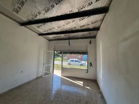 Local en Alquiler en Villa Gobernador Galvez, $ 400.000