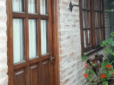 Excelente Casa Interna para dos familias con pileta - Venta Directa - OPORTUNIDAD 