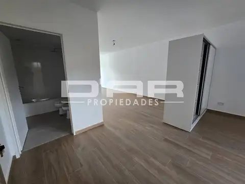 Coronel Ramón Lorenzo Falcón 4900, Piso 4