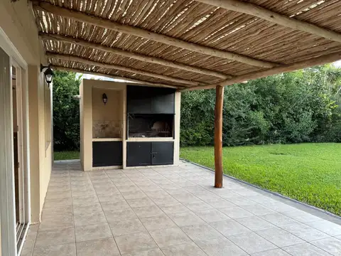Casa en Venta en Pilar, USD 310.000